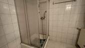 Bad mit Dusche - 