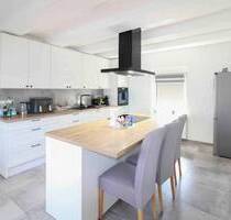 Modernisiertes Einfamilienhaus mit 1.400 m² Grundstück & Alleinlage in Peine - vielseitig nutzbar