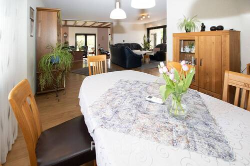 Wohn- und Esszimmer - 