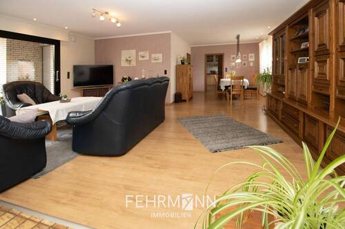 Wohn- und Esszimmer - 