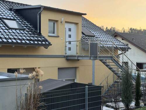 Eingang - TRAUMHAFTE 4½-ZIMMER-WOHNUNGEN 91m² AM NATURSCHUTZGEBIET VENUSBERG '71134 AIDLINGEN' OHNE MAKLER