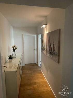 Flur - Etagenwohnung mit 75,00 m&sup2; in Garching bei München zum Kaufen