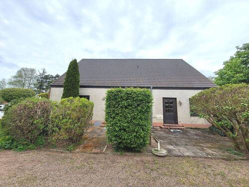 Terrassenansichten auf der Hausrückseite - 