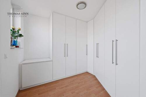 OG: Schlafzimmer/Ankleide - 