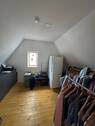 Wohnung DG: Ankleide/ Arbeiten - 