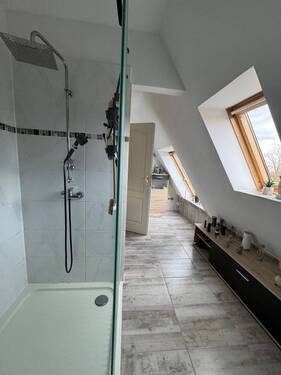 Wohnung DG: Bad - 
