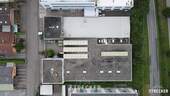 Luftbild Draufsicht - Produktionsstätte mit Bürobereichen