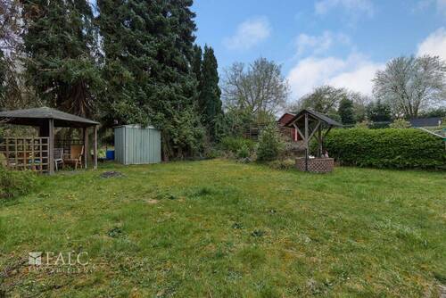 Endlich ein eigener Garten - 6 Zimmer Mehrfamilienhaus, Wohnhaus in Aldenhoven