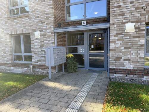 Hauseingang - 2 Zimmer Etagenwohnung zum Kaufen in Mölln
