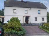 Hauseingang - 7 Zimmer Mehrfamilienhaus, Wohnhaus zum Kaufen in Steinigtwolmsdorf