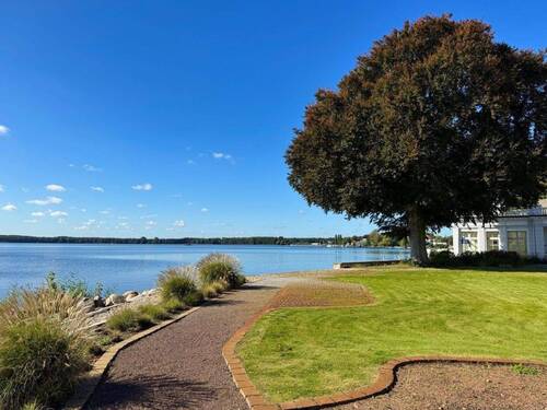 Garten - Exklusives EG-Apartment mit 186 m², Seeblick, Terrasse und Kamin direkt am Müggelsee