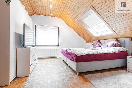 Schlafzimmer - Reihenmittelhaus mit 113,00 m&sup2; in Sankt Augustin zum Kaufen