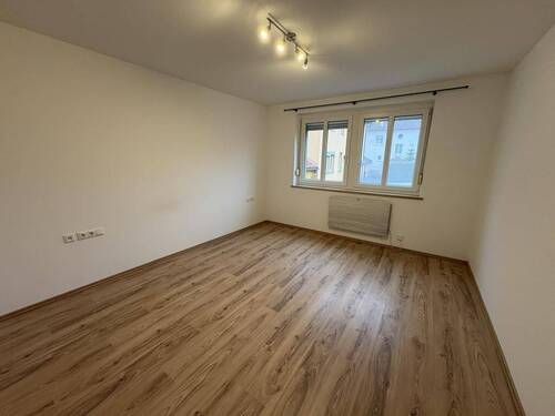 Schlafzimmer - 3 Zimmer Etagenwohnung zum Kaufen in Ebelsbach