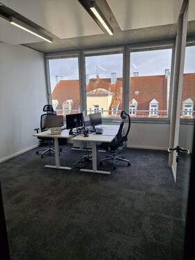 Schreibtischplätze 1 - Moderner Schreibtischplatz in München - sofort verfügbar, Dachterrasse