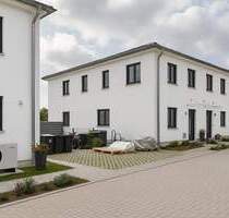 Neubau Doppelhaushälften im grünen Beelitz!