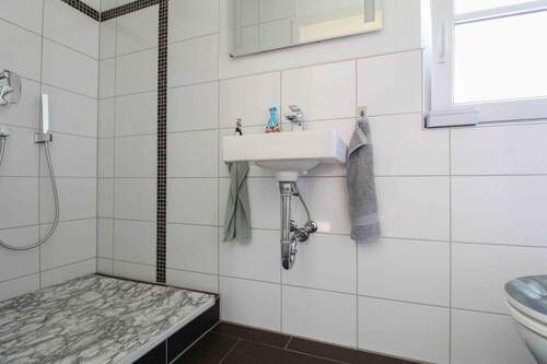 Gäste-Bad_Polsumer Str.225B EG - 