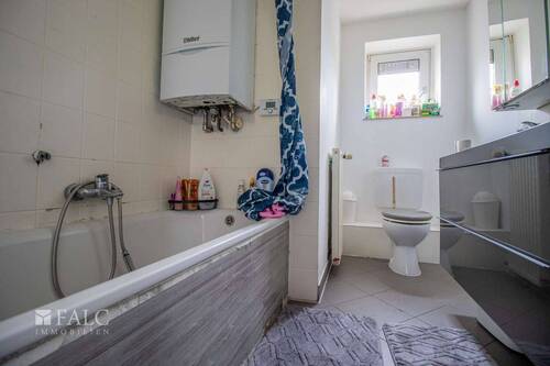 Badezimmer (2. OG) - 