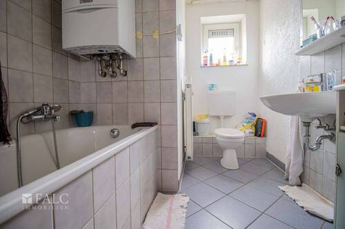 Badezimmer (3. OG) - 
