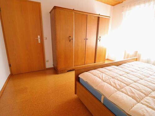 Schlafzimmer EG B2 - 