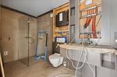 Badezimmer (kurz vor Fertigstellung) - 