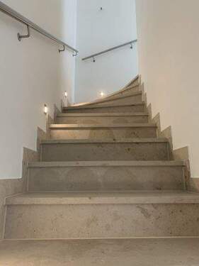 Treppe in das DG - 