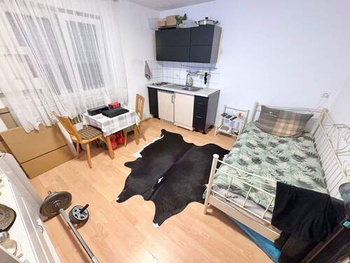 Zimmer Ansicht 1 - Teilmöblierte 1 ZW in gepflegtem Haus