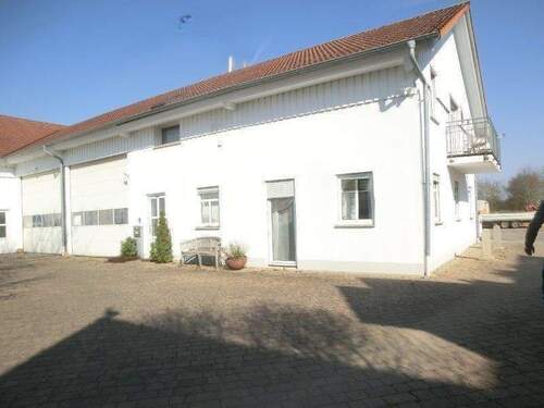 Eingang - Reihenendhaus - renoviert und erweiterungsfähig