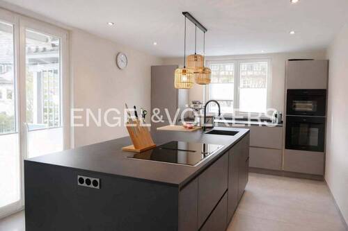 Hochwertige Einbauküche - 5 Zimmer Einfamilienhaus zum Kaufen in Tübingen-Bebenhausen