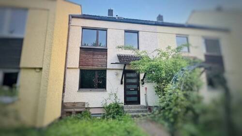 Außenansicht - 5 Zimmer Reihenmittelhaus zum Kaufen in Regensburg