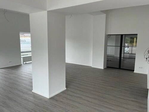 ... oder Empfang - Büro mit 140,00 m&sup2; in Alpen zur Miete