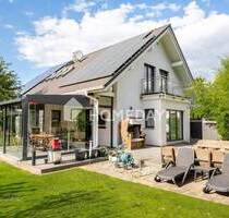 Energieeffizientes Einfamilienhaus mit vollem Komfort, großem Garten und viel Platz für die Familie - Berlin Spandau