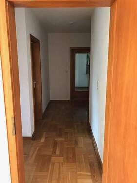 EG Flur - Blick nach W - 