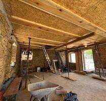 Sanierungsbedürftiges, kleines Einfamilienhaus im entkernten Zustand in Würzburg (OT)