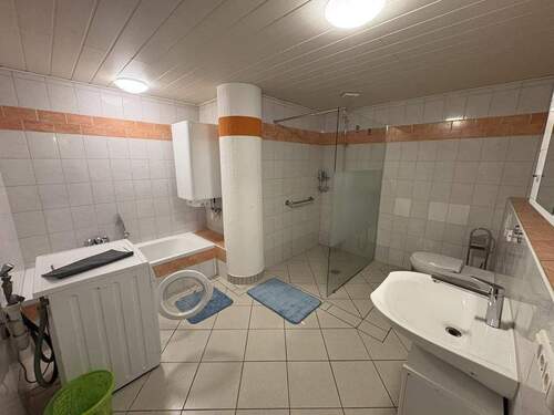 Wohneinheit EG leer stehend - Mehrfamilienhaus, Wohnhaus mit 560,00 m&sup2; in Burgkunstadt zum Kaufen