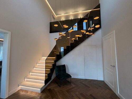 Gallerie - 7 Zimmer Einfamilienhaus zum Kaufen in Mönchengladbach