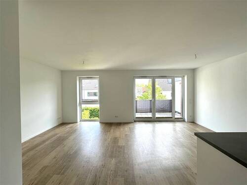Wohn-/Esszimmer - 