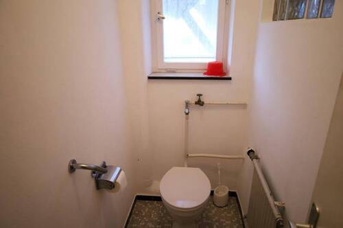 WC - 