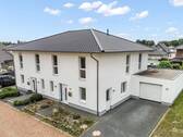 Vorderansicht - Energieeffizient und modern? Tolle Doppelhaushälfte in Hunteburg!