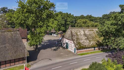 Blick von Osten - Bauernhaus, Landhaus mit 400,00 m&sup2; in Hamburg zum Kaufen