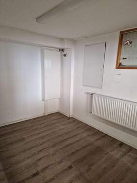 47 Halle EG li Büro.jpg - 