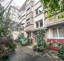 Charmante 3 Zimmer-Wohnung im 1. Obergeschoss - mit Balkon & Einbauküche in Stuttgart-West