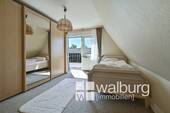 33 Schlafzimmer mit Balkonzugang - 