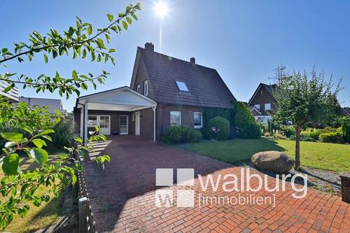 7 Auffahrt und Carport - 