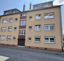 Charmante Halb-Dachgeschosswohnung mit Balkon - Oberhausen Eisenheim