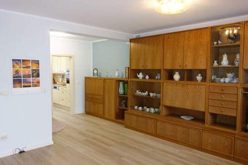 Übergang zur Küche - 4 Zimmer Reihenmittelhaus in Leverkusen