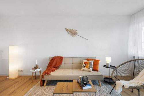 Wohnbereich- Musterwohnung - 4 Zimmer Mehrfamilienhaus, Wohnhaus zum Kaufen in Regensburg