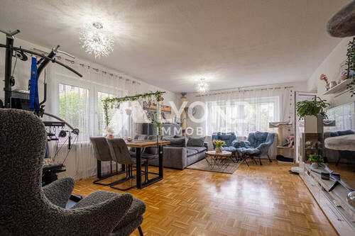 Wohnzimmer - 3 Zimmer Etagenwohnung zum Kaufen in Herbrechtingen