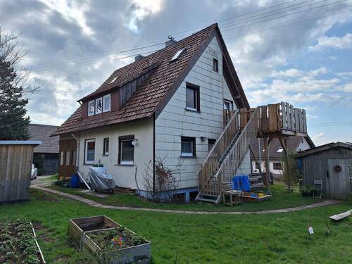 Aussenansicht von Westen - 8 Zimmer Mehrfamilienhaus, Wohnhaus zum Kaufen in Mainhardt