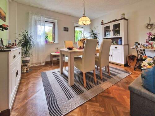 Esszimmer - 5 Zimmer Doppelhaushälfte in Leutersdorf