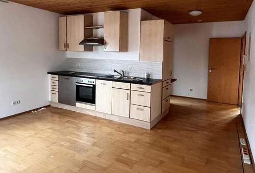 Bild 1 - Ideale Kombi: Wohnen & Arbeiten im OG eines Wohn- und Geschäftshauses